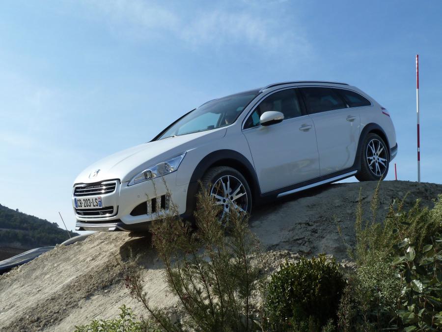  Peugeot 508 RXH HYbrid4 2012 года  (фото 11 из 11)